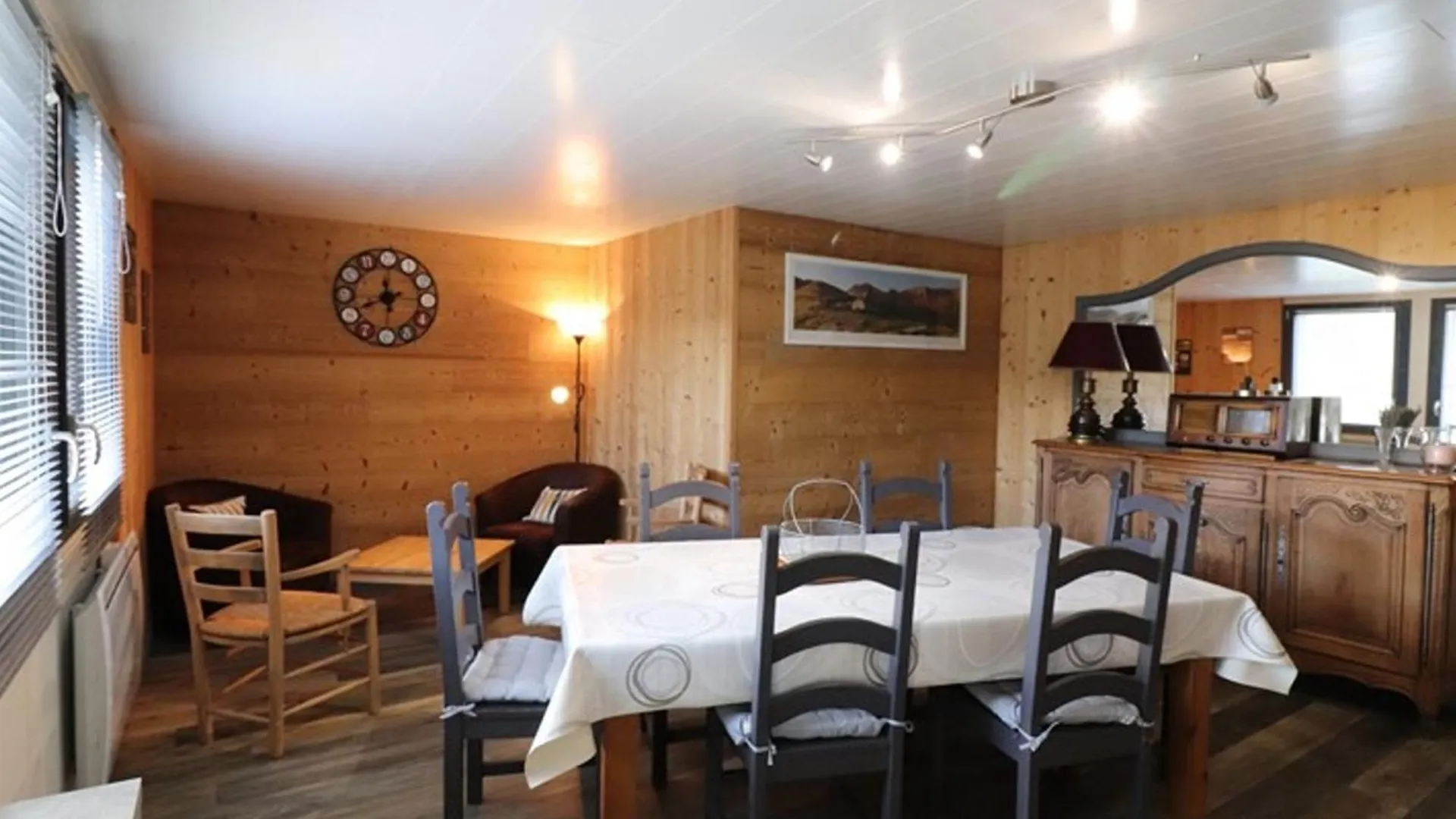 Holiday home Maison Renovee Avec Jardin Et Terrasses, Proche Station Super-Lioran - Fr-1-742-306 Thiezac